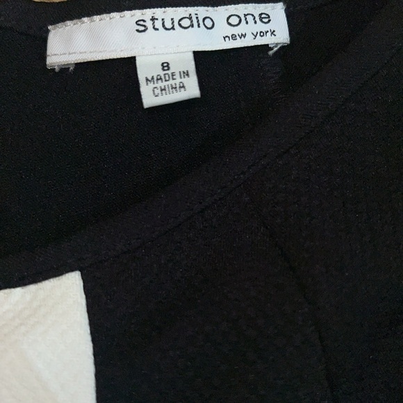 Studio One Dress - Picture 4 of 5